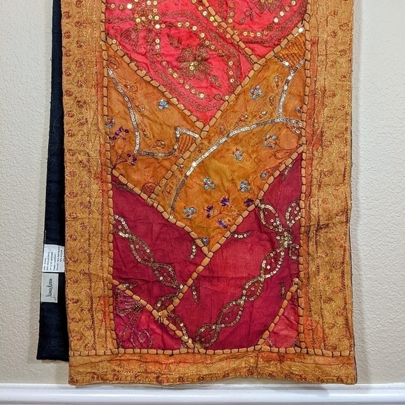 Neiman Marcus Vintage Gorgeous Gold and Red 70" Table Runner - Picture 5 of 7